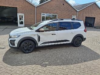 Dacia Jogger 1.6 Hybrid 140 Navi 7 Persoons picture 3