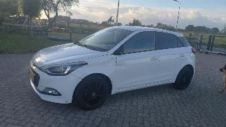 Hyundai I-20 1.2i 5drs airco   84pk picture 2