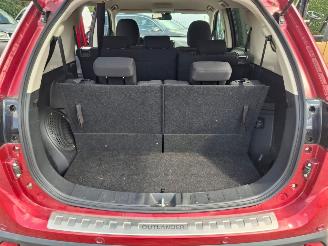 Voiture accidenté Mitsubishi Outlander 2.0i  150pk automaat   clima navi 2017/1
