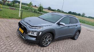 Vaurioauto  passenger cars Hyundai Kona 1.6 hybrid  77kw navi 2021/2