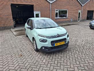 krockskadad bil auto Citroën C3 1.2i 82pk  airco 2017/11