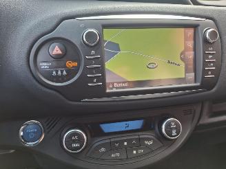 Vaurioauto  passenger cars Toyota Yaris 1.5 HYBRID    navi 2018/4