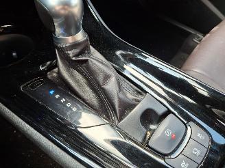 Toyota CH-R 1.8 hybrid 98pk navi clima leer picture 8