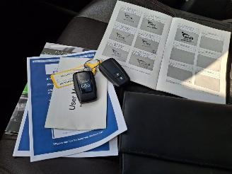 Toyota CH-R 1.8 hybrid 98pk navi clima leer picture 11