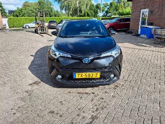 Toyota CH-R 1.8 hybrid 98pk navi clima leer picture 3