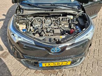 Toyota CH-R 1.8 hybrid 98pk navi clima leer picture 10