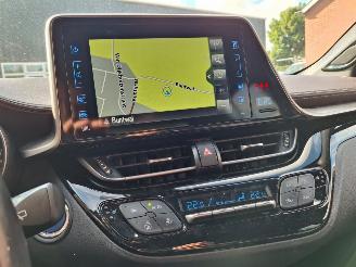 Toyota CH-R 1.8 hybrid 98pk navi clima leer picture 12