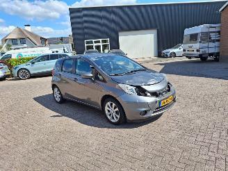 krockskadad bil auto Nissan Note 1.2 98pk automaat  navi clima 2015/10