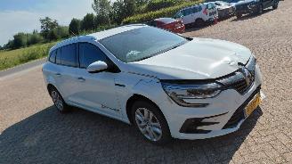 Damaged car Renault Mégane 1.3 tce  103kw  automaat   140pk  navi clima 2022/1