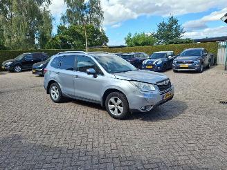 Coche accidentado Subaru Forester 2.0i  150pk automaat pano 2015/4