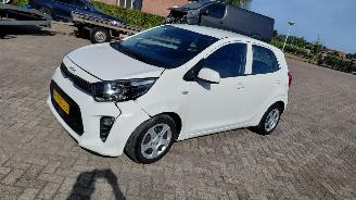 Kia Picanto 1.0 dpi  5drs airco picture 2