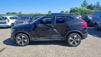 Coche accidentado Volvo XC40 2.0 b4 hybrid clima navi 2026/3
