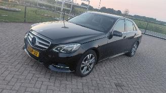 Unfallwagen Mercedes E-klasse 220 cdi  170pk   avangarde  automaat  navi 2014/8