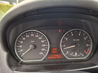 BMW 1-serie 118i 5drs airco navi picture 9
