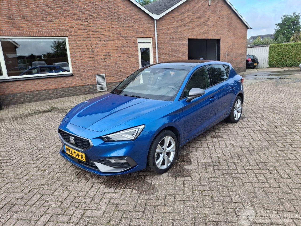 Seat Leon 1.5 tsi hybrid phev pano 225PK