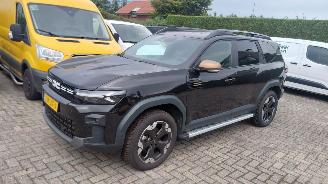 Schadeauto Dacia Bigster 1.8 hybrid 109pk   navi clima 2025/10
