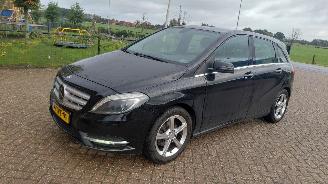 Voiture accidenté Mercedes B-klasse 200  156pk automaat navi 2014/5