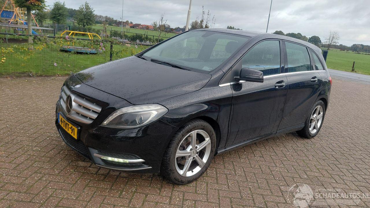 Mercedes B-klasse 200 156pk automaat navi