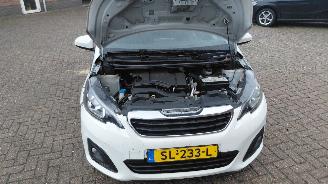 Peugeot 108 1.0 vtti  5drs airco picture 5