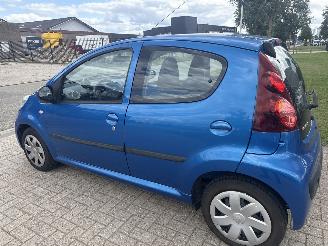 Peugeot 107 1.0 ACTIVE 49333 KM NAP! BOUWJAAR 2012 LICHTE SCHADE! 3250 EURO picture 2
