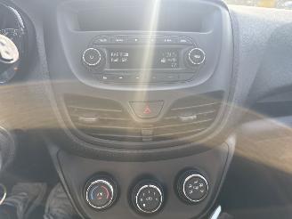 Opel Karl 1.0 120 JAAR EDITION RIJDBARE SCHADE! BOUWJAAR 2019  4450 EURO picture 14