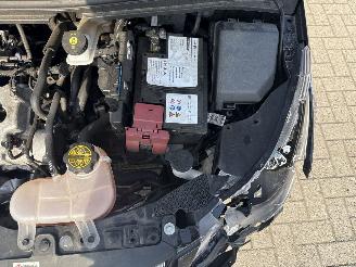 Opel Karl 1.0 120 JAAR EDITION RIJDBARE SCHADE! BOUWJAAR 2019  4450 EURO picture 9