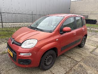 Avarii autoturisme Fiat Panda 0.9 TWIN AIR EDIZIONE COOL BOUWJAAR 2013  61325KM  999 EURO 2013/9
