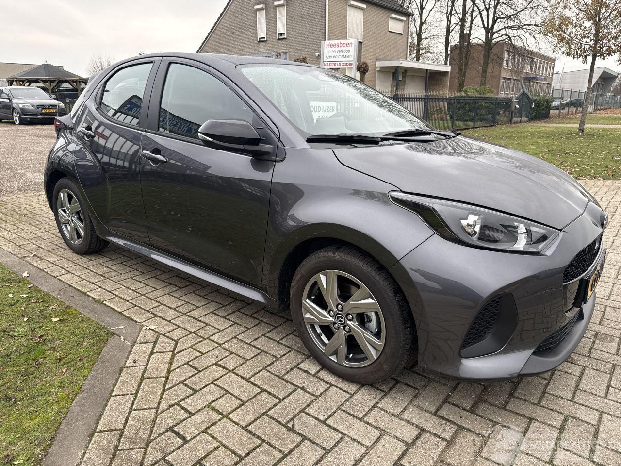 Mazda 2 2 HYBRID 1.5 EXCLUSIVE-LINE AUTOMAAT BOUWJAAR 2024  12950 EURO