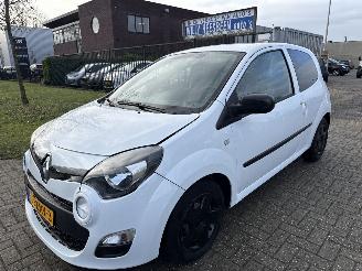 Unfallwagen Renault Twingo 1.2-16V COLLECTION AIRCO LICHTE SCHADE! 68540 KM 2013 3100 EURO 2013/2