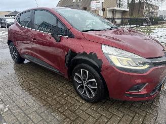 Renault Clio 0.9 TCE ICONIC LICHTE RIJDBARE SCHADE! BOUWJAAR 2017 6750 EURO picture 5