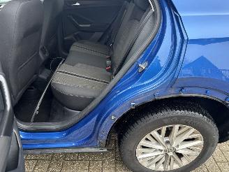 Volkswagen T-Roc 1.0 TSI 116 PK PORTIEREN SCHADE BOUWJAAR 2018 RIJDBAAR! 9500 EUR picture 15