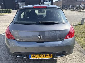 Peugeot 308 1.6 VTI NAVI LICHTE SCHADE! BOUWJAAR 2011 199000KM  1250 EURO picture 3