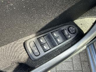 Peugeot 308 1.6 VTI NAVI LICHTE SCHADE! BOUWJAAR 2011 199000KM  1250 EURO picture 7