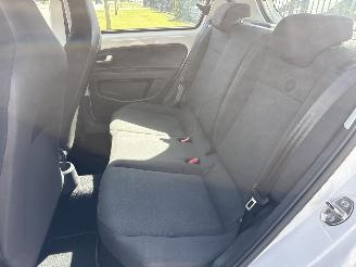 Volkswagen Up! 1.0 UP! LICHTE SCHADE! 2e EIGENAAR BOUWJAAR 2019  5450 EURO picture 9
