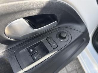 Volkswagen Up! 1.0 UP! LICHTE SCHADE! 2e EIGENAAR BOUWJAAR 2019  5450 EURO picture 8