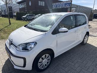 Schadeauto Volkswagen Up! 1.0 UP! LICHTE SCHADE! 2e EIGENAAR BOUWJAAR 2019  5450 EURO 2019/5