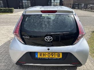 Toyota Aygo 1.0 VVT-iX-FUN LICHTE SCHADE! BOUWJAAR 2017 122000KM 4999 EURO picture 3