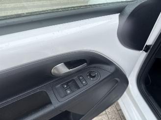 Volkswagen Up! 1.0 UP! VAN 2e EIGENAAR 111880 KM NAP! BOUWJAAR 2019  4999 EURO picture 10