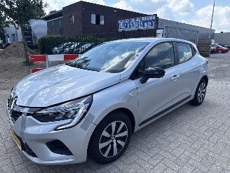 škoda osobní automobily Renault Clio 1.0 90 EQUILIBRE BOUWJAAR 2023  67945 KM VASTE PRIJS 8400 EURO 2023/4