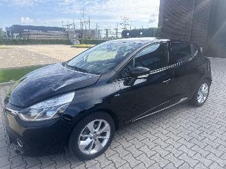 škoda osobní automobily Renault Clio 1.2 COLLECTION 66297 KM LICHTE SCHADE BOUWJAAR 2016 5600 EURO 2016/2