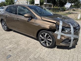 Renault Mégane 1.2  TCe BOSE  137380 KM RIJDBAAR! BOUWJAAR 2016  4999 EURO picture 6