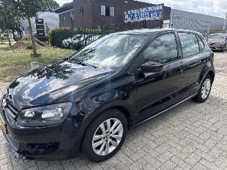damaged passenger cars Volkswagen Polo 1.2 EASYLINE BOUWJAAR 2013 RIJDBAAR! VASTE PRIJS! 2350 EURO 2013/3