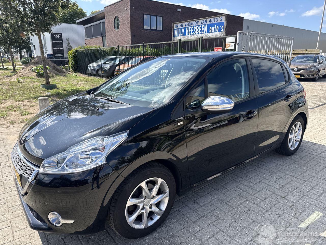 Peugeot 208 1.2 PURETECH STYLE LICHTE SCHADE! 99065 NAP 2015 2650 EURO