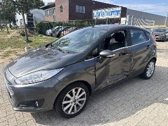 Schadeauto Ford Fiesta 1.0 TITANIUM RIJDBAAR 61606 KM NAP BOUWJAAR 2017 3850 EURO 2017/2