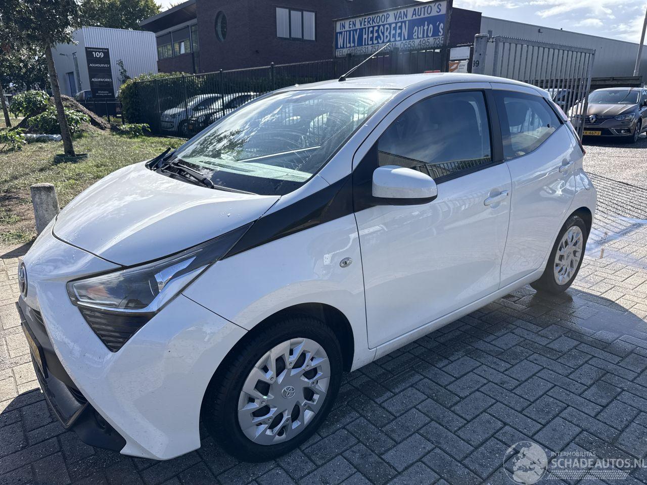 Toyota Aygo 1.0 X PLAY AUTOMAAT 2e EIGENAAR 46692 NAP BOUWJAAR 2020 8150