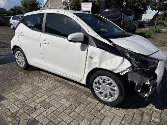 Toyota Aygo 1.0 X PLAY AUTOMAAT 2e EIGENAAR 46692 NAP BOUWJAAR 2020 8150 picture 5