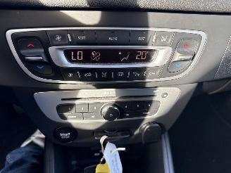 Renault Mégane 1.2 TCe LIMITED ESTATE BOUWJAAR 2016 175437 KM  1999 EURO picture 11
