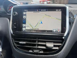 Peugeot 2008 1.2 puretech Allure AUT! navi pano camera picture 23