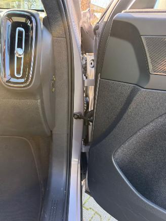 Volvo XC40 2.0 B4 CORE NL NIEUW picture 33