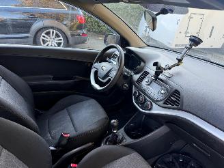 Kia Picanto 1.0 CVVT picture 10